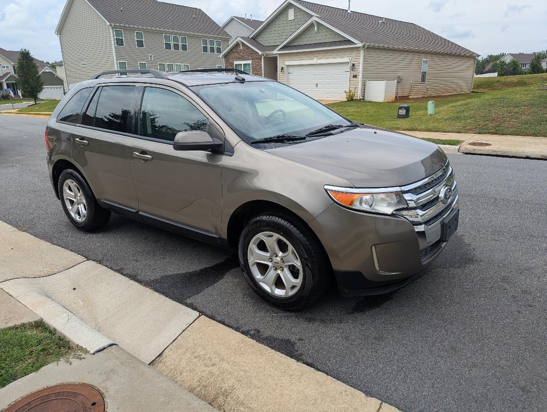 Used 2014 Ford Edge SEL w/ Equipment Group 205A AWD/4WD image 14