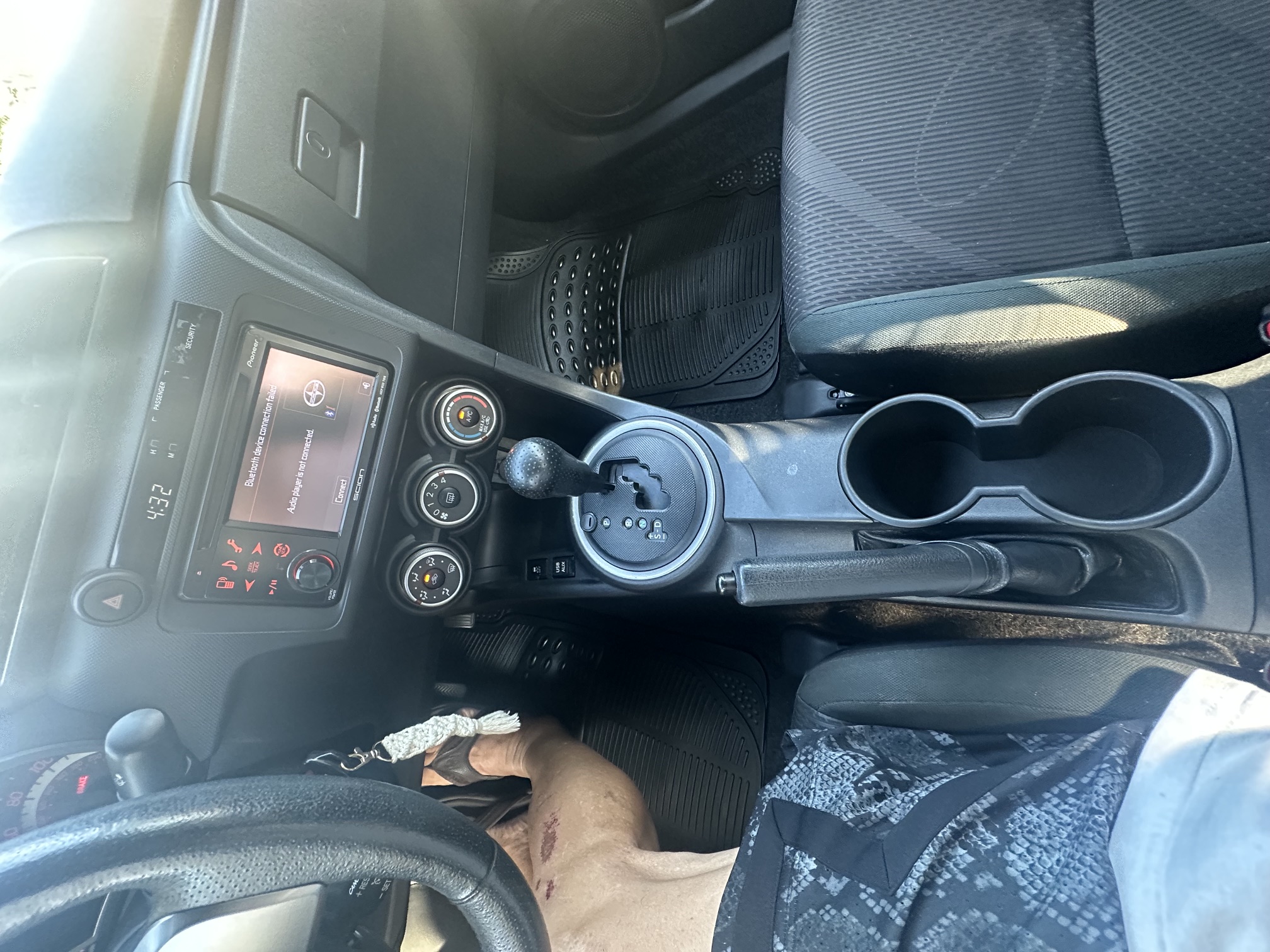 Used 2012 Scion tC FWD image 10