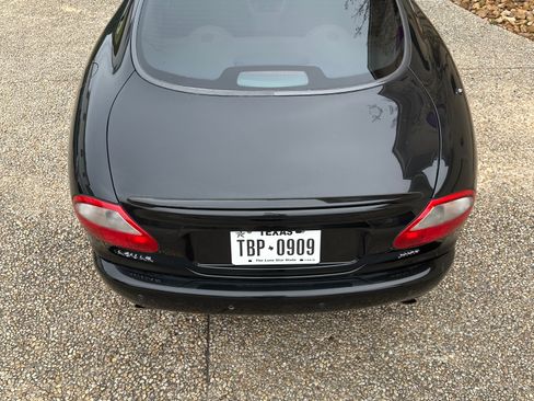 Used 2000 Jaguar XK8 Coupe RWD image 4