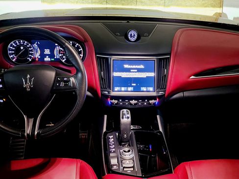 Used 2021 Maserati Levante GranSport AWD/4WD image 6