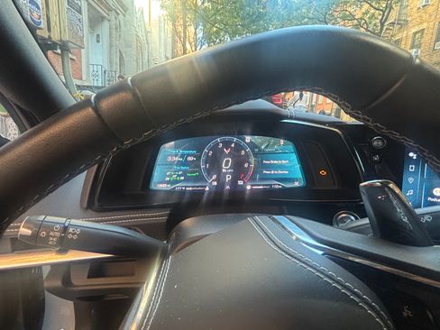 Used 2025 Chevrolet Corvette Stingray Convertible w/ 1LT image 6