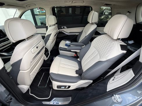 Used 2024 BMW X7 M60i w/ Executive Package image 4