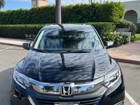 Used 2022 Honda HR-V LX image 4