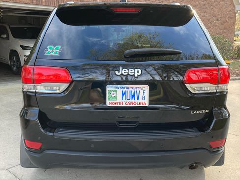 Used 2018 Jeep Grand Cherokee Laredo image 6