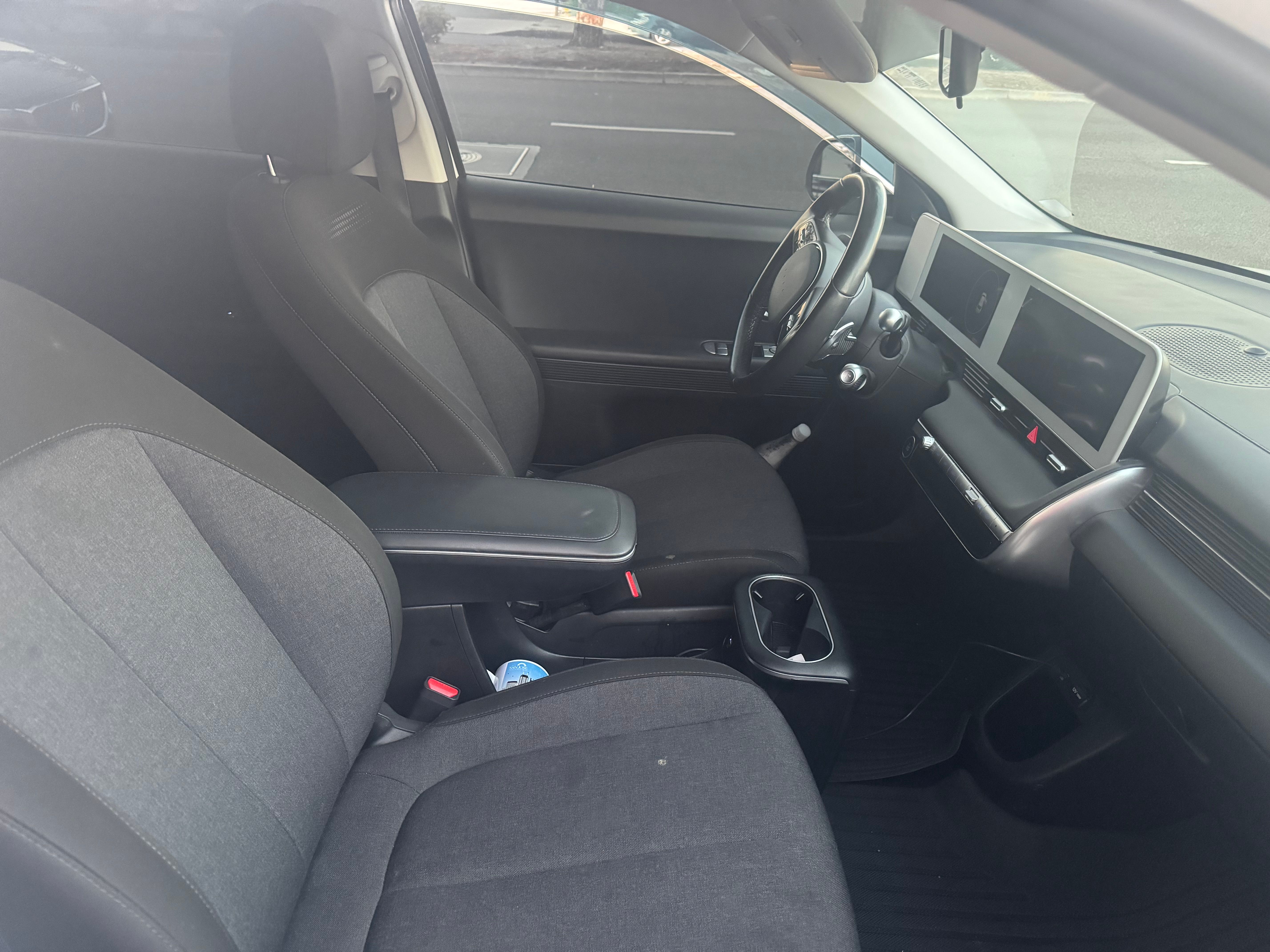 Used 2022 Hyundai Ioniq 5 SE AWD/4WD image 9