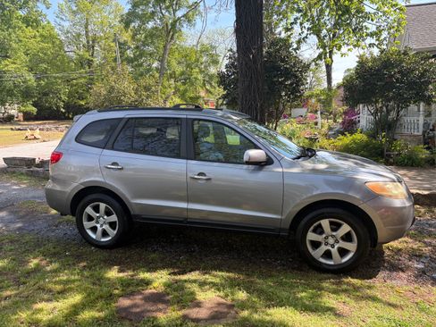 Used 2007 Hyundai Santa Fe Limited FWD image 2