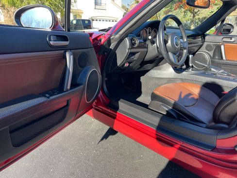 Used 2014 MAZDA MX-5 Miata Grand Touring w/ Premium Package image 6