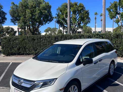 Used 2019 Honda Odyssey LX image 1