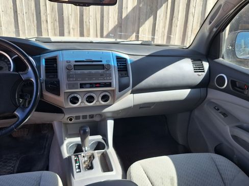 Used 2011 Toyota Tacoma 4x4 Double Cab w/ SR5 Pkg #2 image 13