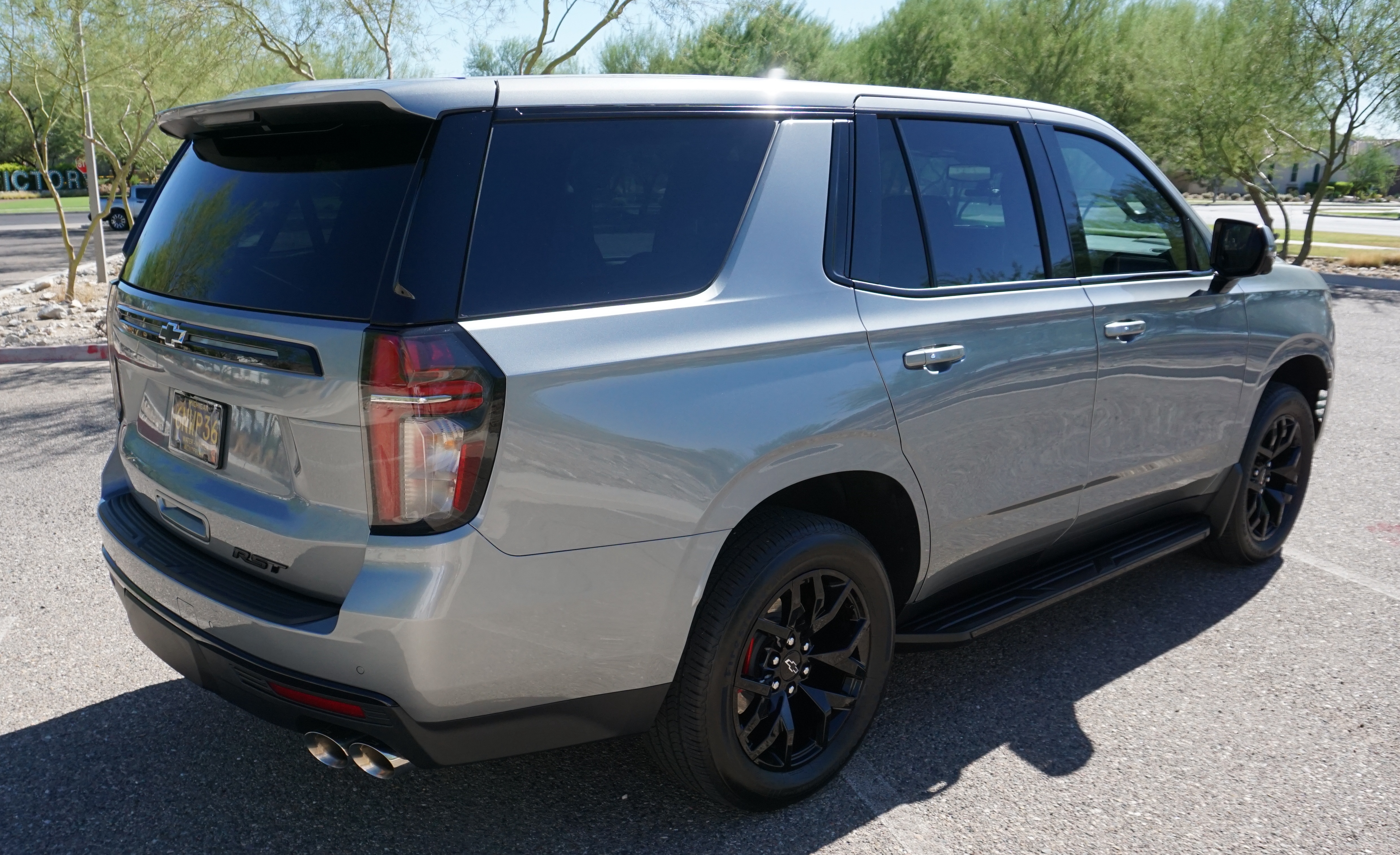 Used 2023 Chevrolet Tahoe RST w/ RST Performance Edition AWD/4WD image 18
