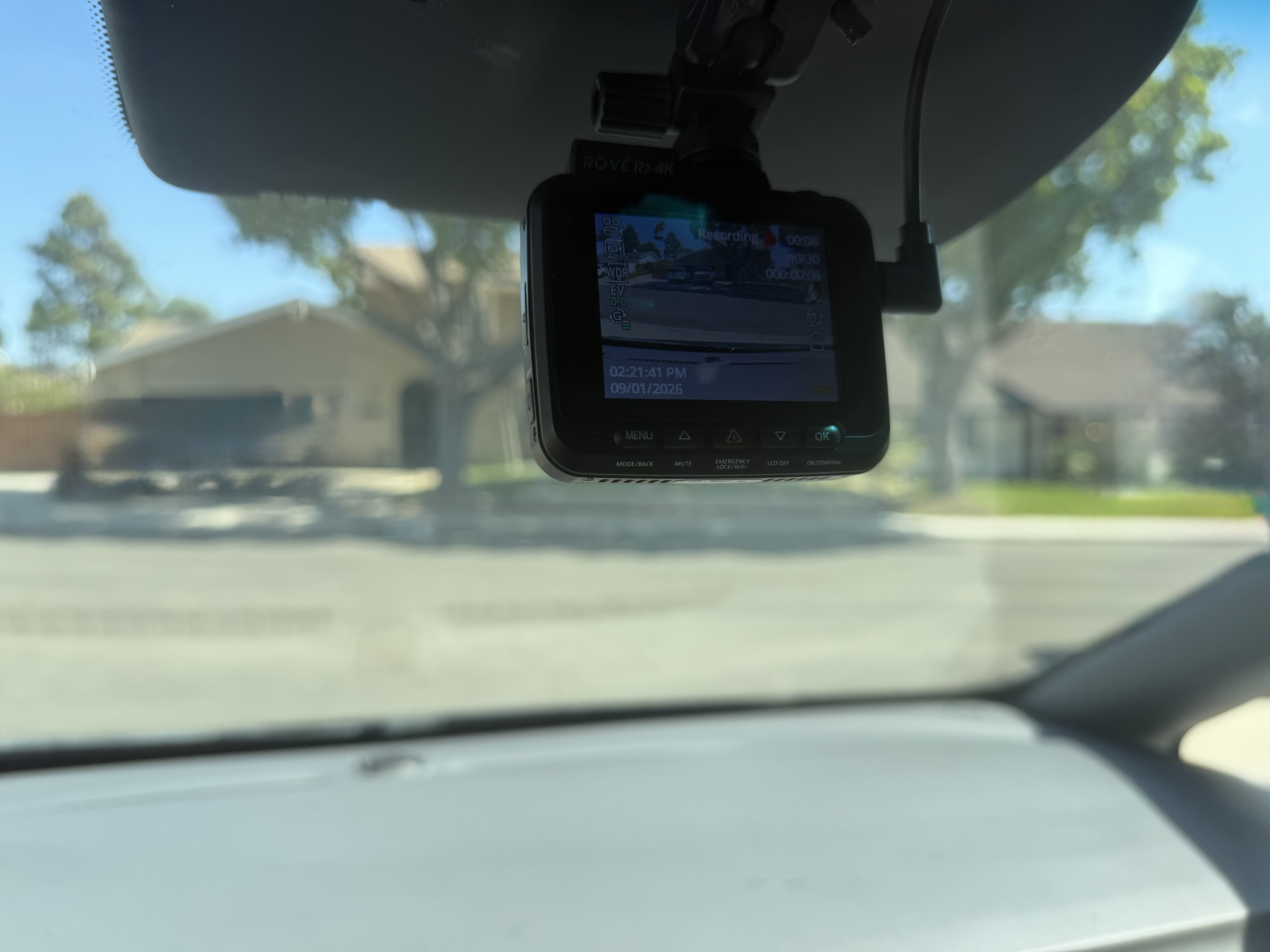 Used 2020 Chevrolet Bolt Premier w/ Infotainment Package FWD image 26