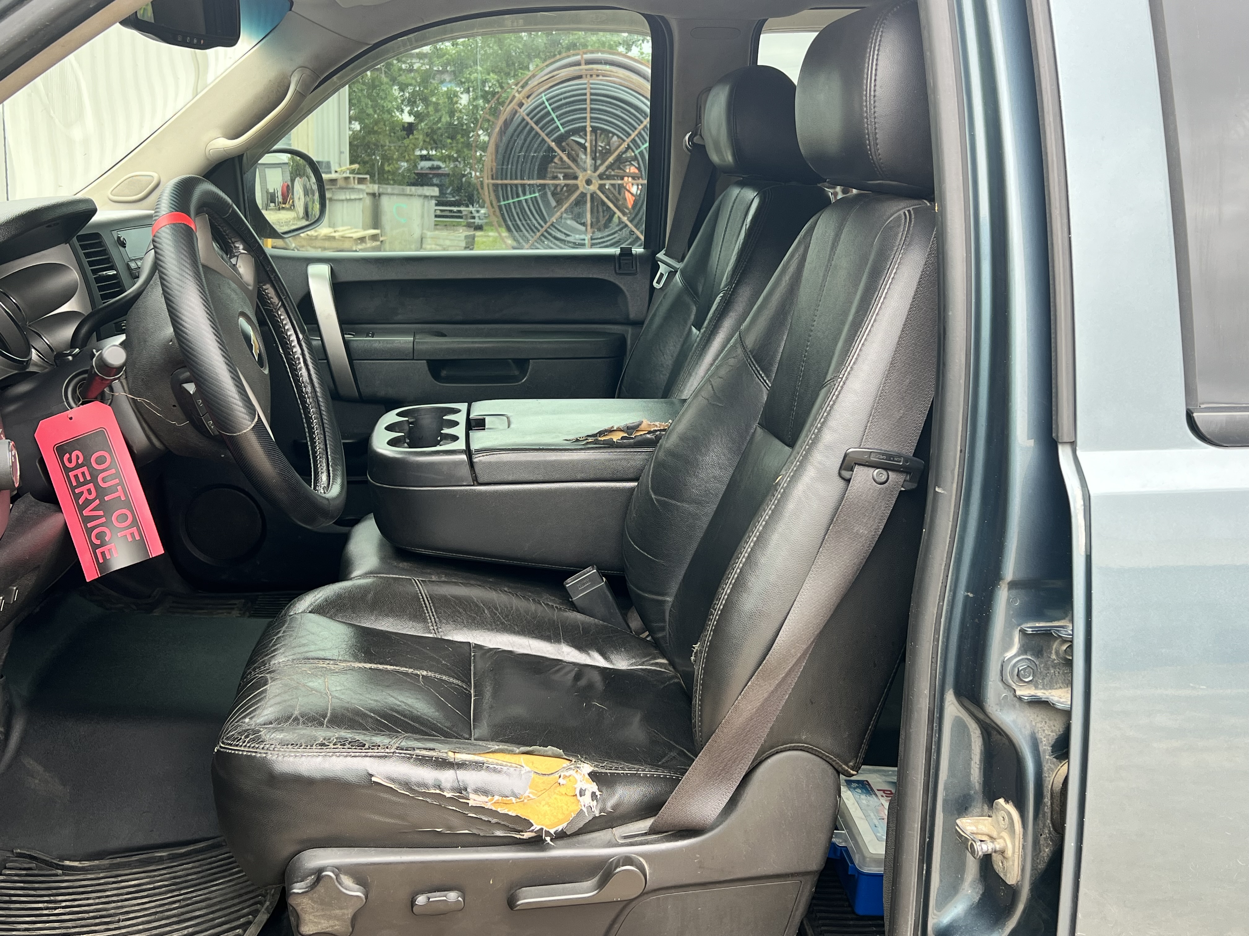 Used 2011 Chevrolet Silverado 2500 LT w/ Interior Plus Package AWD/4WD image 9