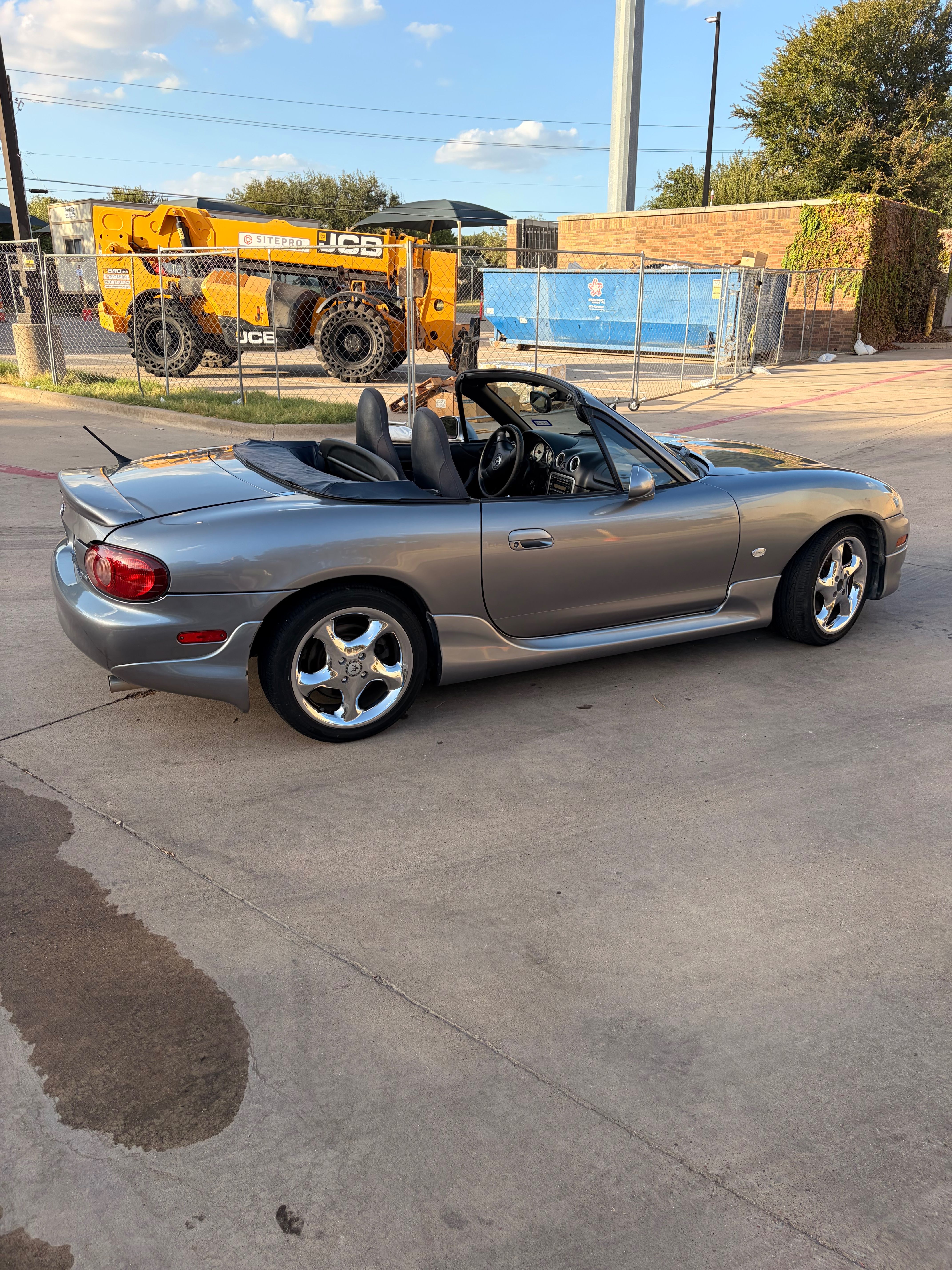 Used 2003 MAZDA MX-5 Miata Shinsen RWD image 4