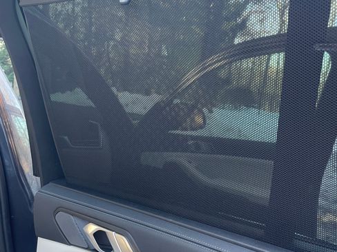 Used 2021 BMW X5 xDrive40i w/ M Sport Package image 17