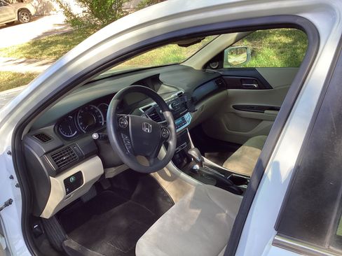 Used 2015 Honda Accord EX image 8