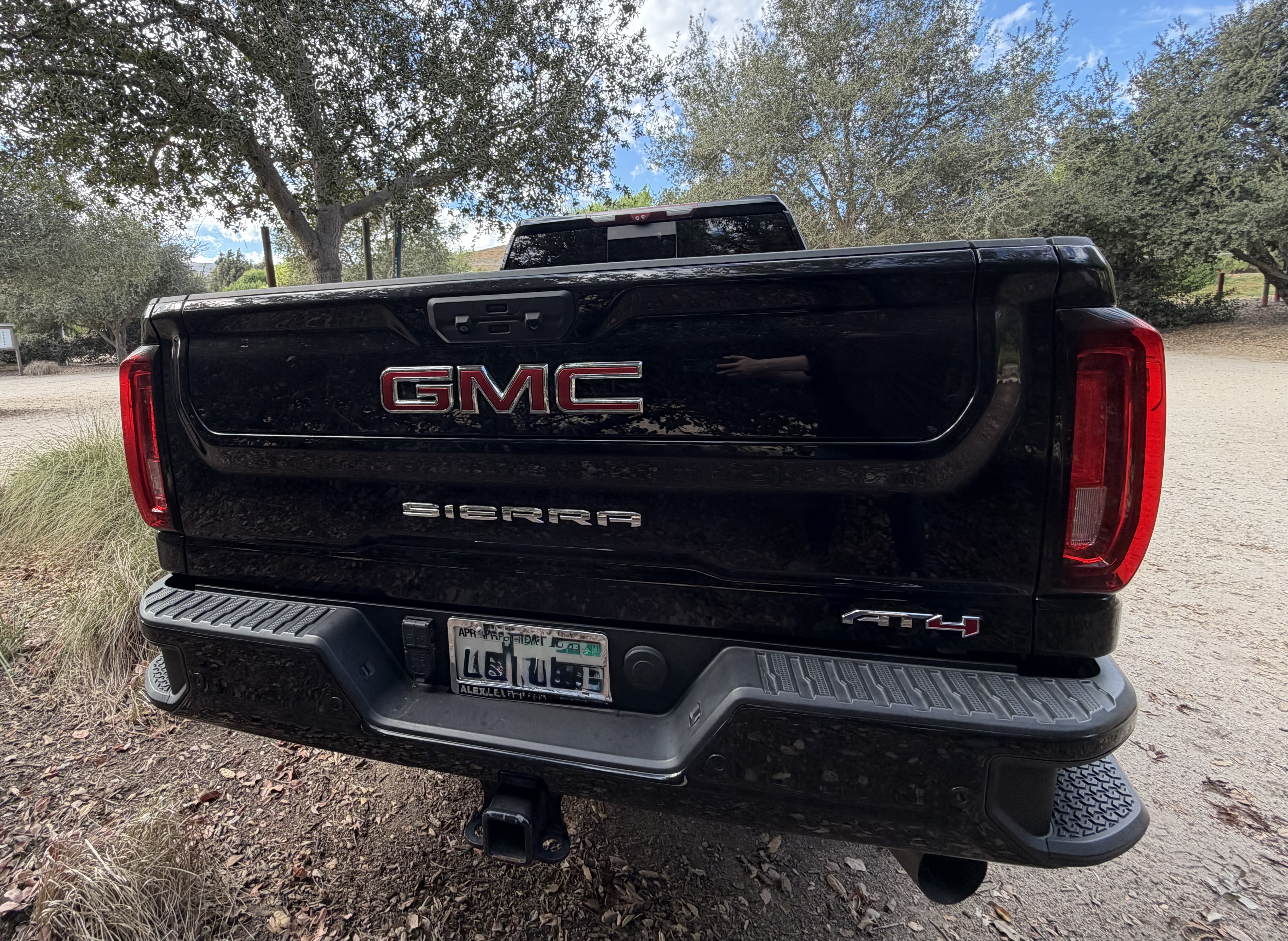 Used 2023 GMC Sierra 2500 AT4 w/ AT4 Preferred Package AWD/4WD image 6
