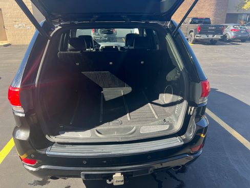Used 2017 Jeep Grand Cherokee Overland image 5