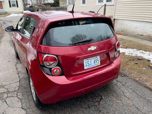 Used 2012 Chevrolet Sonic LT image 2