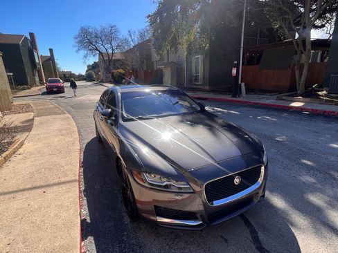 Used 2016 Jaguar XF Prestige RWD image 21