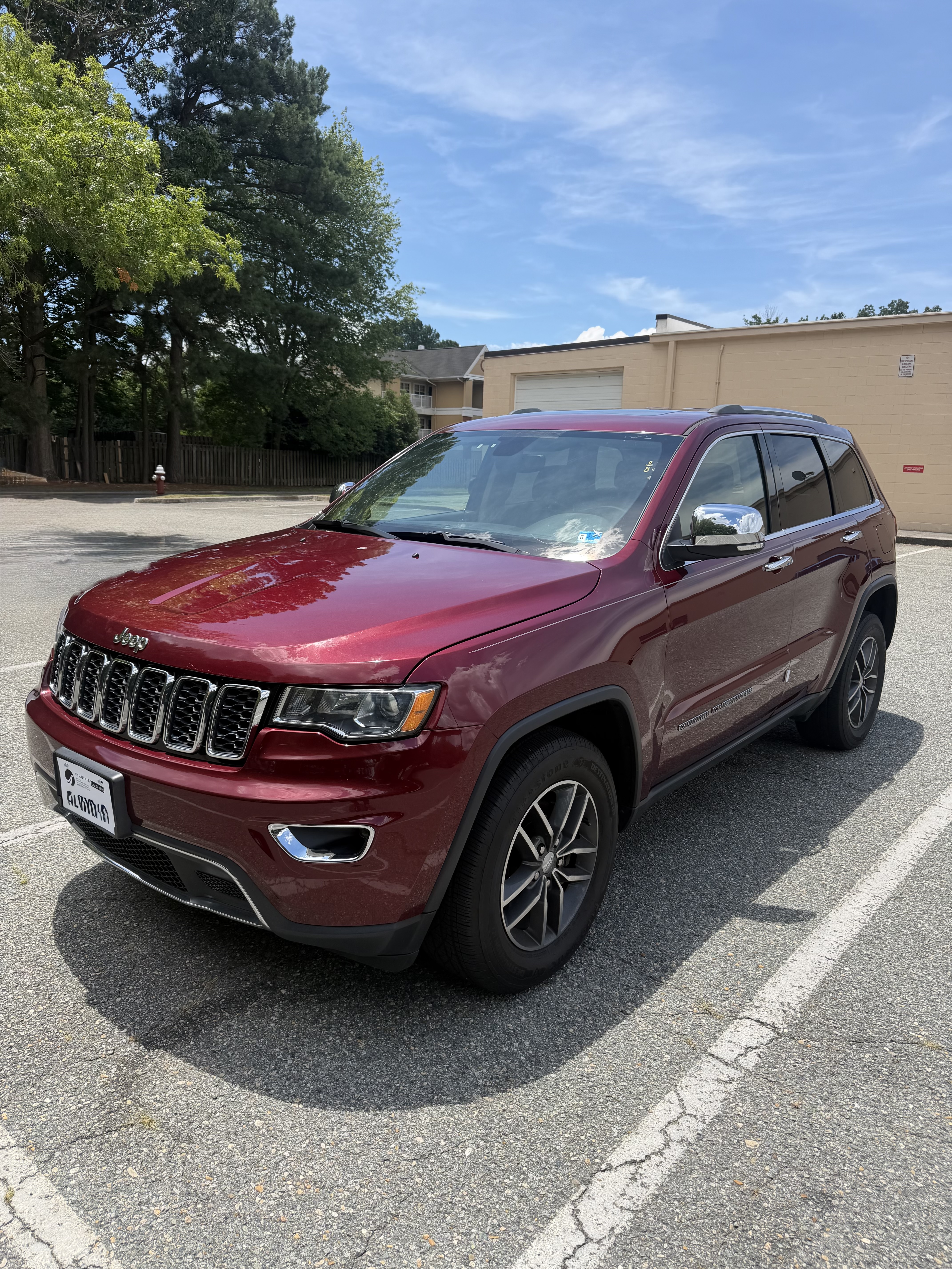 Used 2018 Jeep Grand Cherokee Limited AWD/4WD image 1