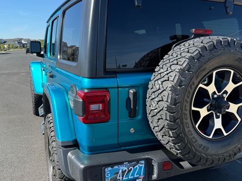 Used 2020 Jeep Wrangler Unlimited Rubicon AWD/4WD image 6