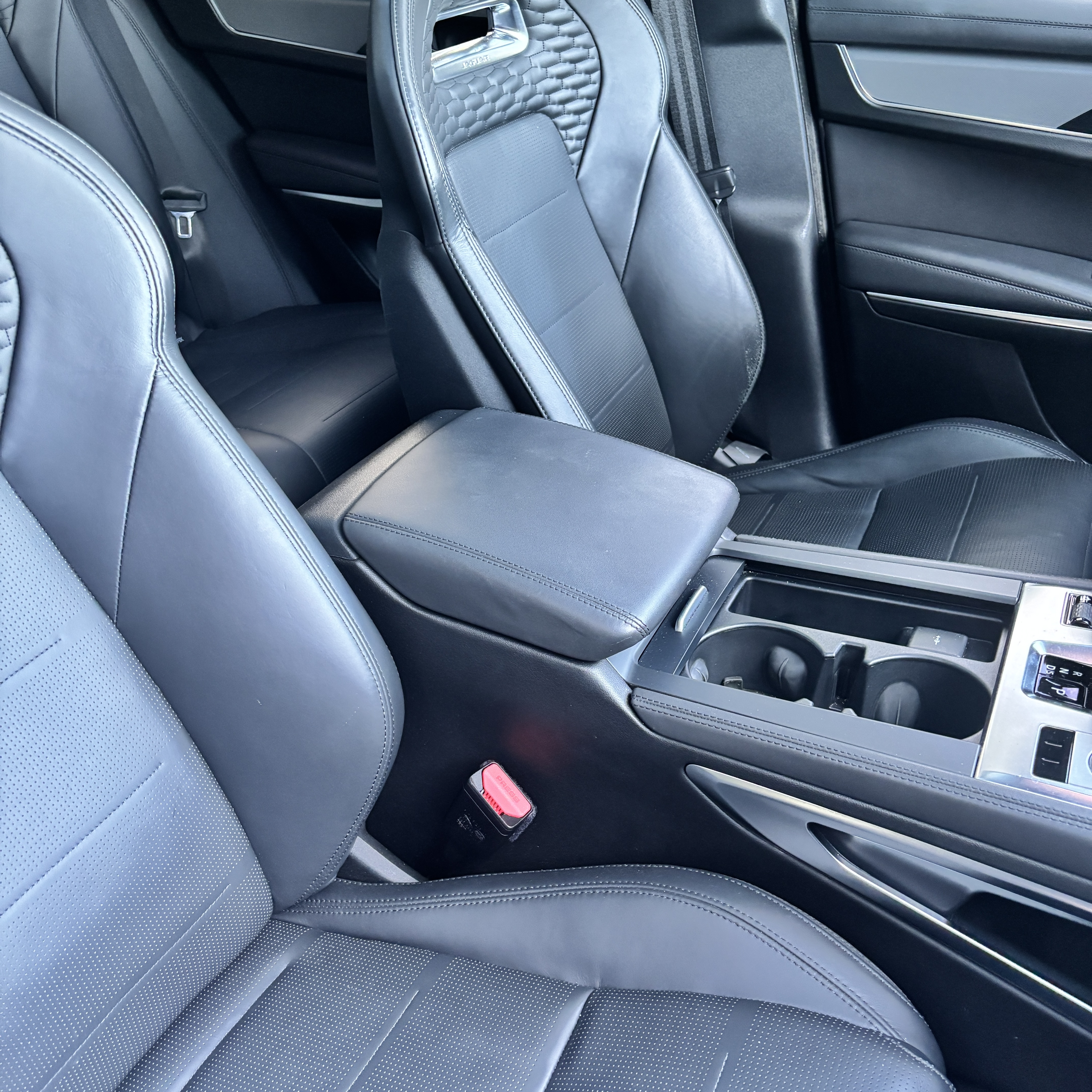 Used 2021 Jaguar F-PACE SVR AWD/4WD image 25