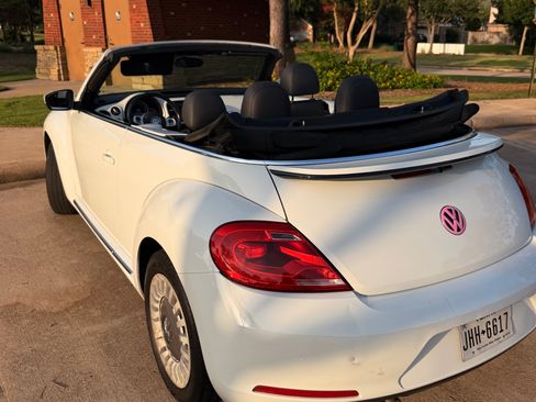 Used 2015 Volkswagen Beetle 1.8T FWD image 27