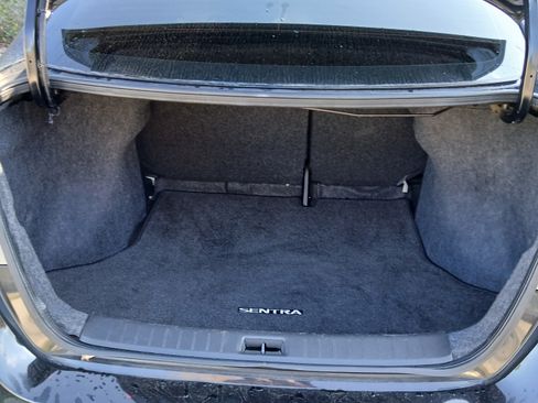 Used 2018 Nissan Sentra SV image 6