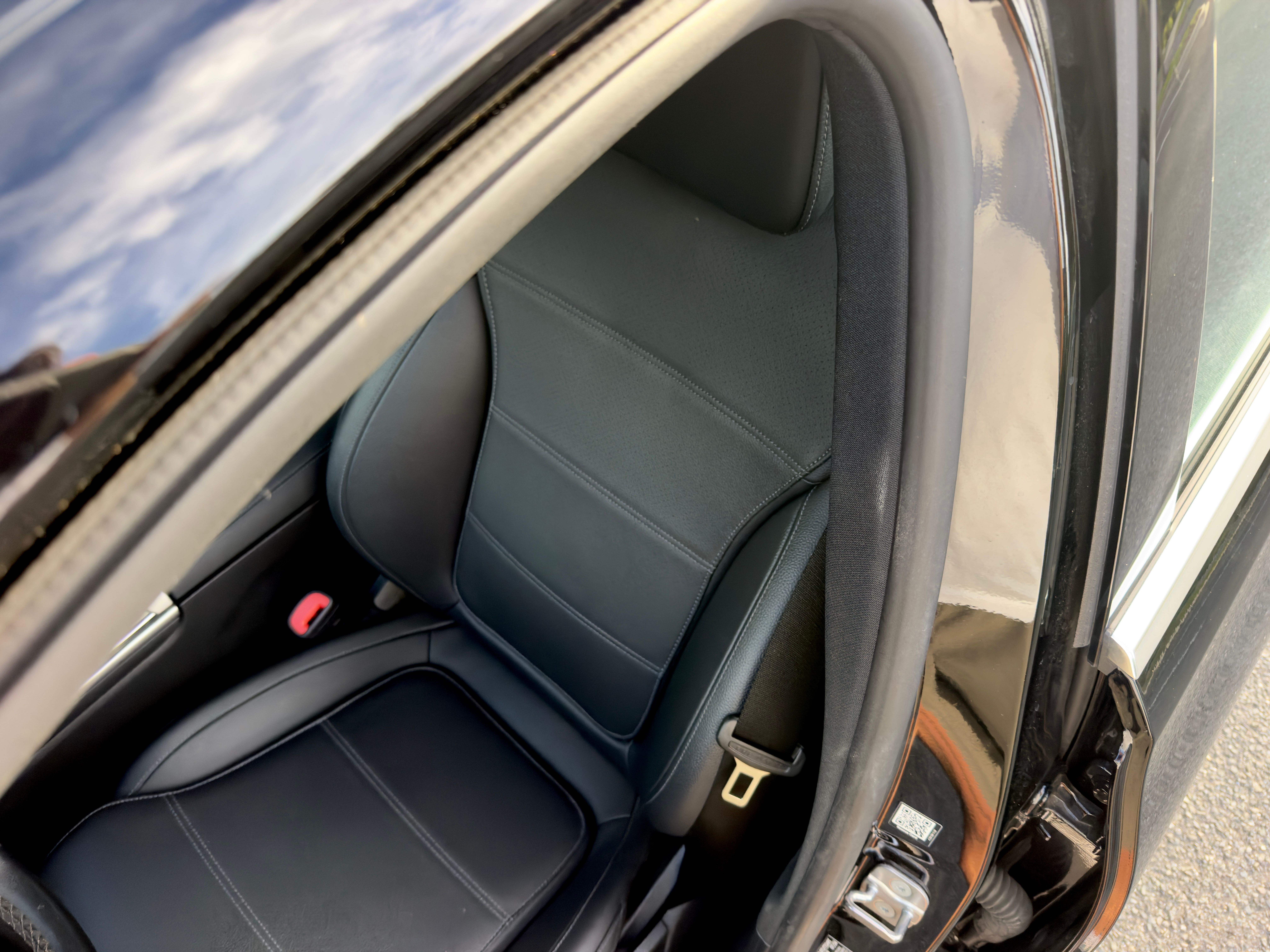 Used 2025 Mercedes-Benz C 300 Sedan image 6