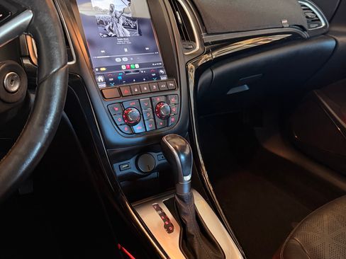 Used 2019 Buick Cascada Premium image 14