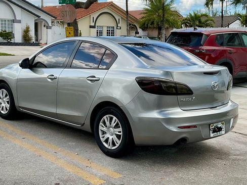 Used 2012 MAZDA MAZDA3 i Sport image 4
