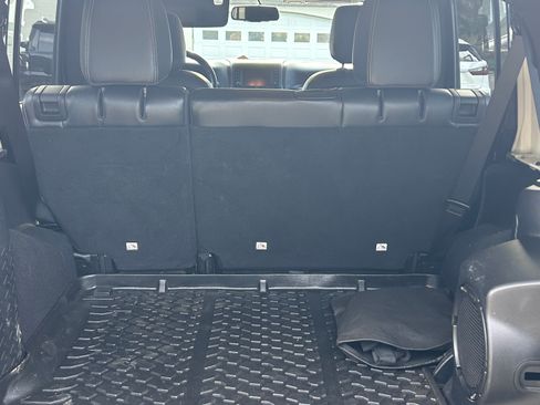 Used 2014 Jeep Wrangler Unlimited Sahara AWD/4WD image 9