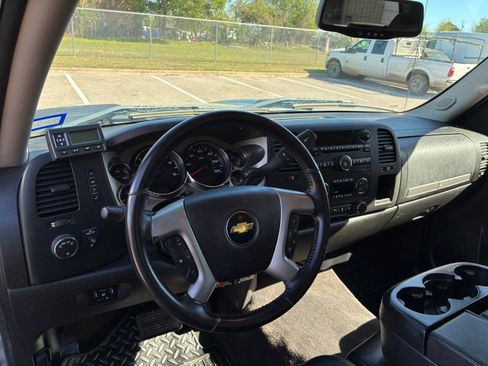 Used 2012 Chevrolet Silverado 2500 LT w/ Interior Plus Package image 14