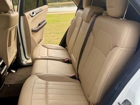 Used 2018 Mercedes-Benz GLE 350 350 Sport Utility 4D image 27