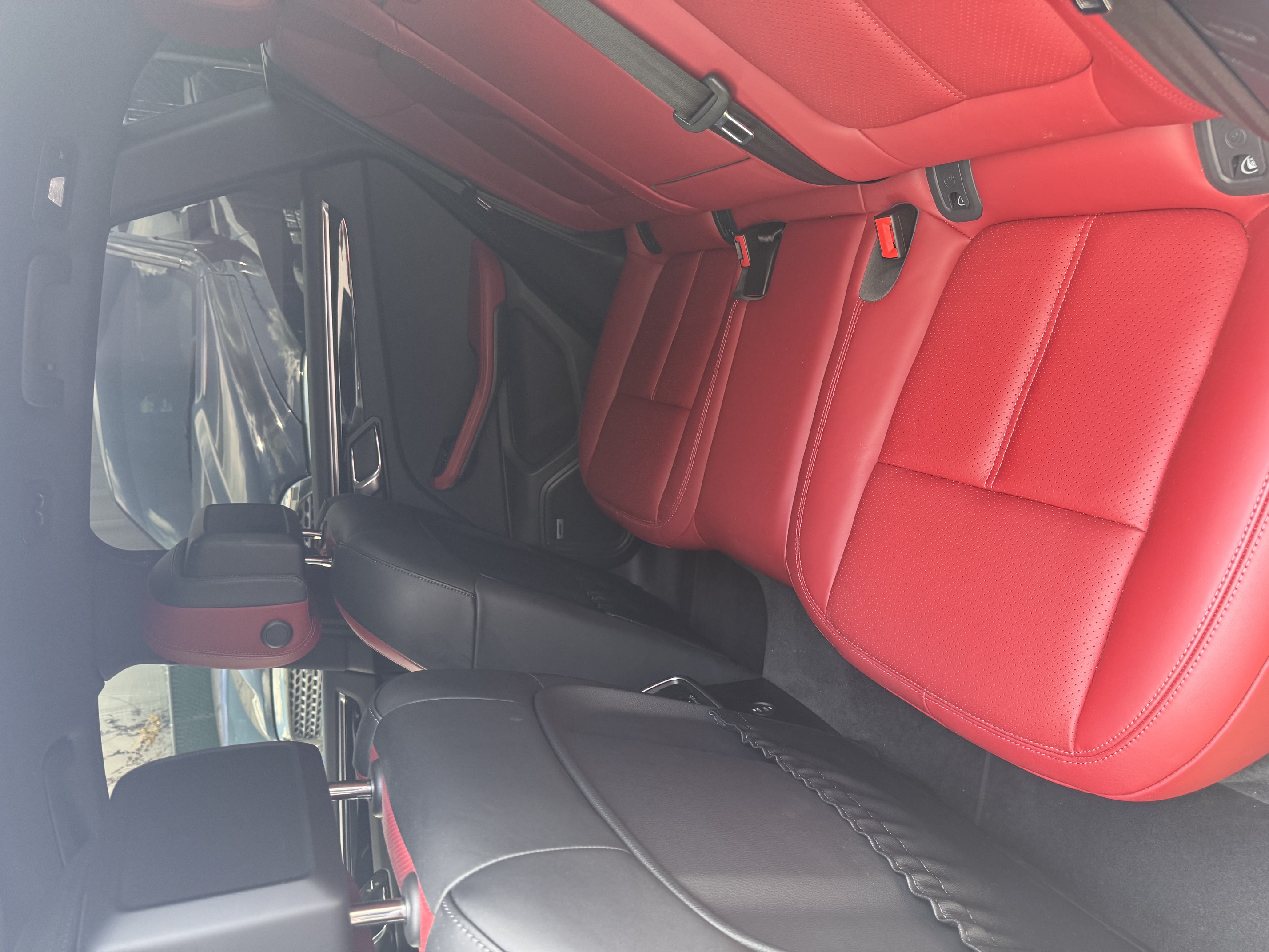 Used 2022 Porsche Macan AWD/4WD image 15