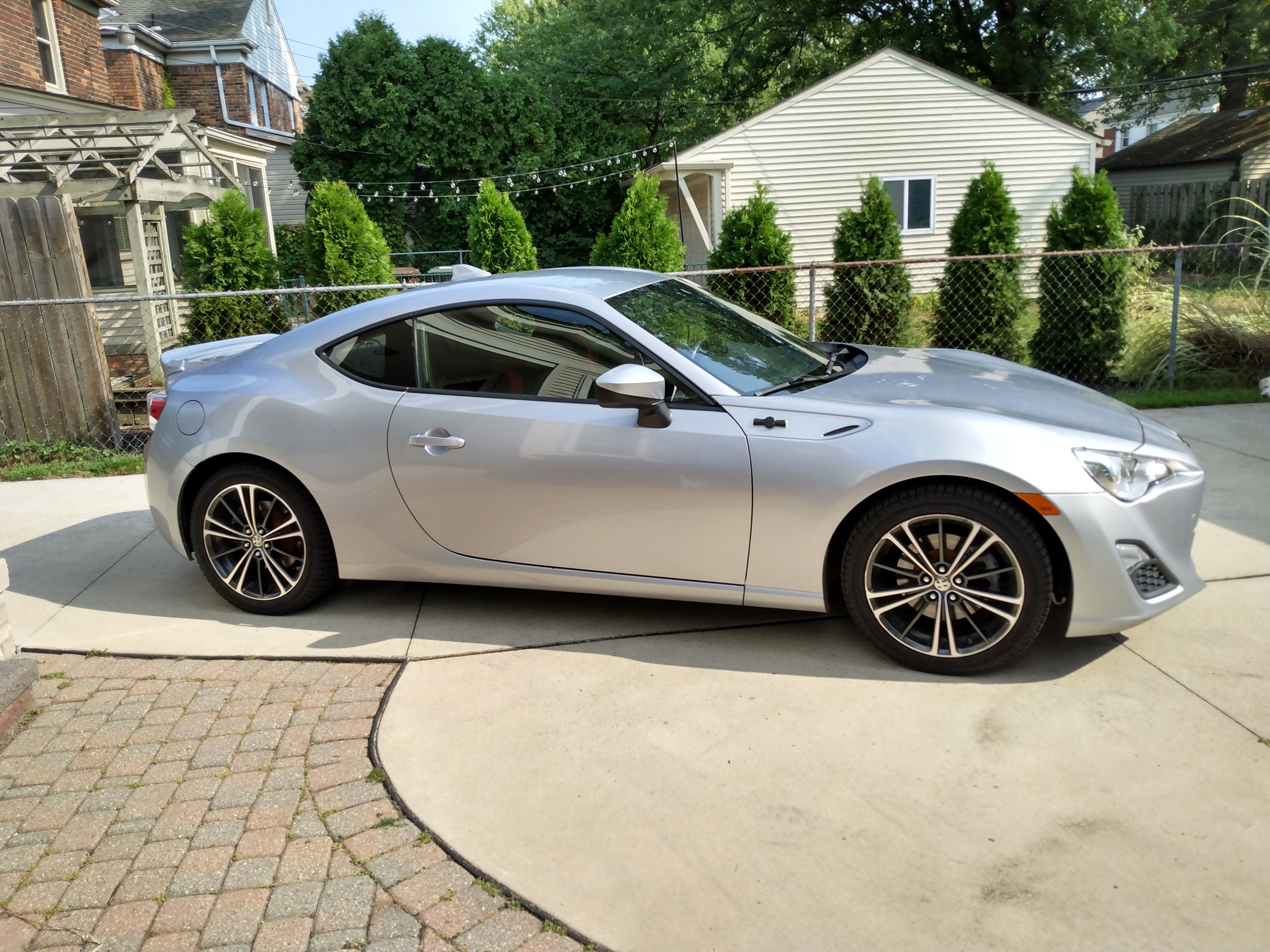 Used 2015 Scion FR-S RWD image 10