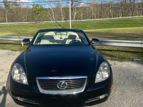 Used 2006 Lexus SC 430 Convertible RWD image 2
