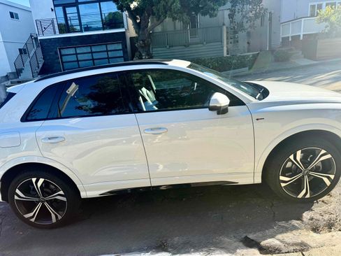 Used 2024 Audi Q3 2.0T Premium Plus image 4