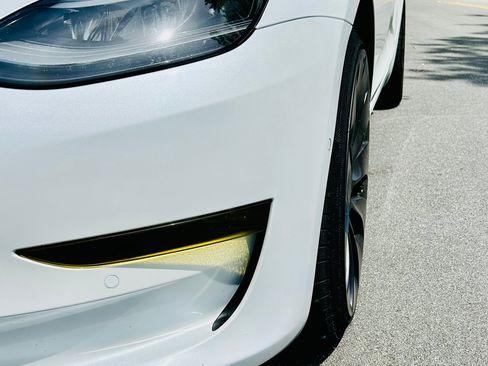 Used 2021 Tesla Model 3 Performance image 10