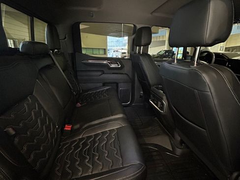 Used 2024 GMC Sierra 1500 Elevation w/ Preferred Package AWD/4WD image 13