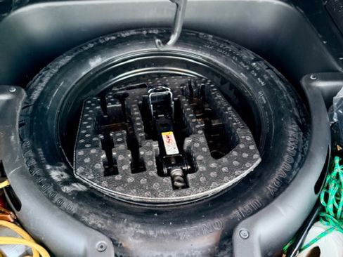 Used 2014 Jeep Grand Cherokee Limited image 15