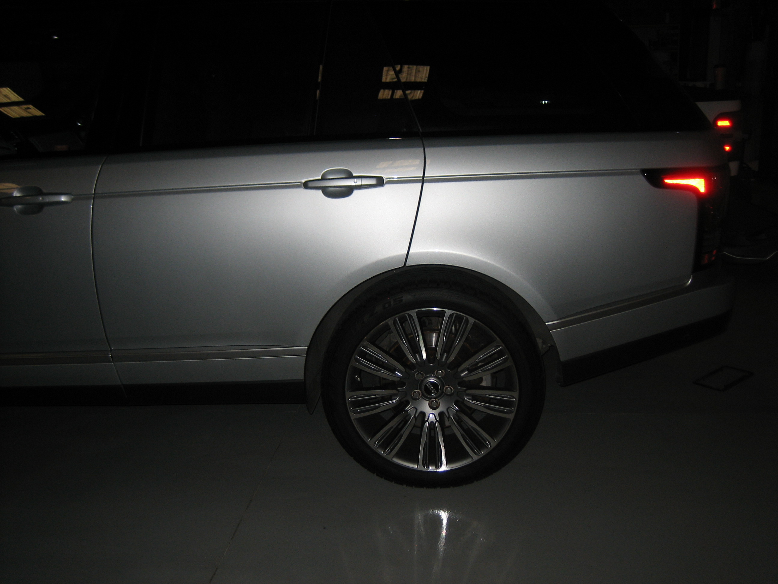 Used 2015 Land Rover Range Rover Supercharged AWD/4WD image 29