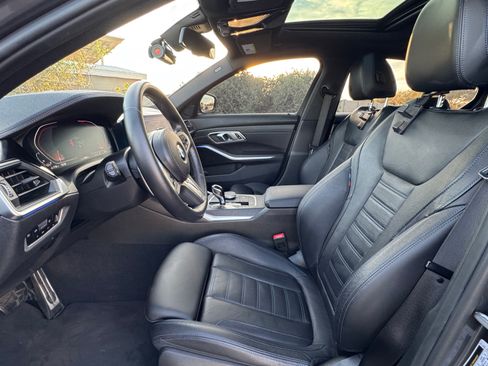 Used 2022 BMW 330i Sedan w/ M Sport Package image 18