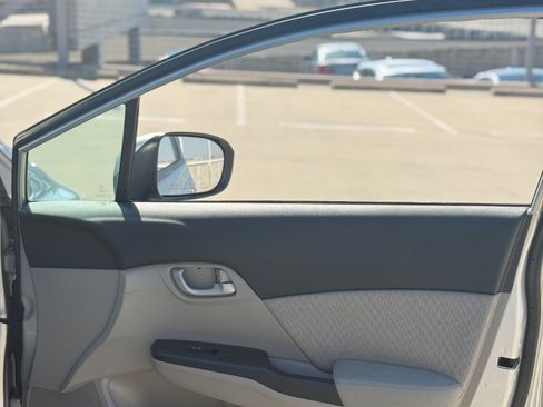 Used 2014 Honda Civic LX image 11
