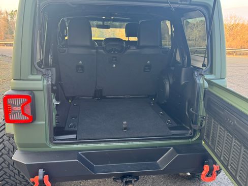 Used 2022 Jeep Wrangler Unlimited Sport image 11