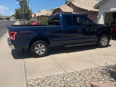 Used 2017 Ford F150 XLT AWD/4WD image 2