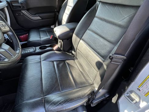 Used 2012 Jeep Wrangler Unlimited Sport w/ PWR Convenience Group image 10