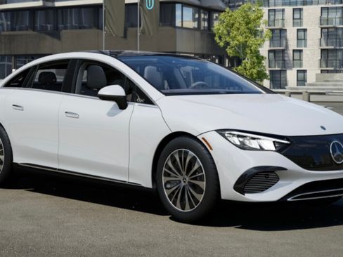 Used 2023 Mercedes-Benz EQE 350+ Sedan image 5