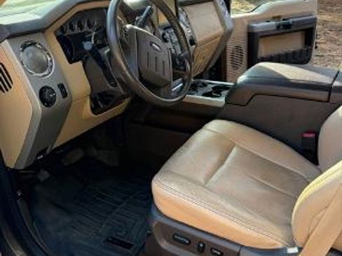 Used 2015 Ford F350 Lariat image 13