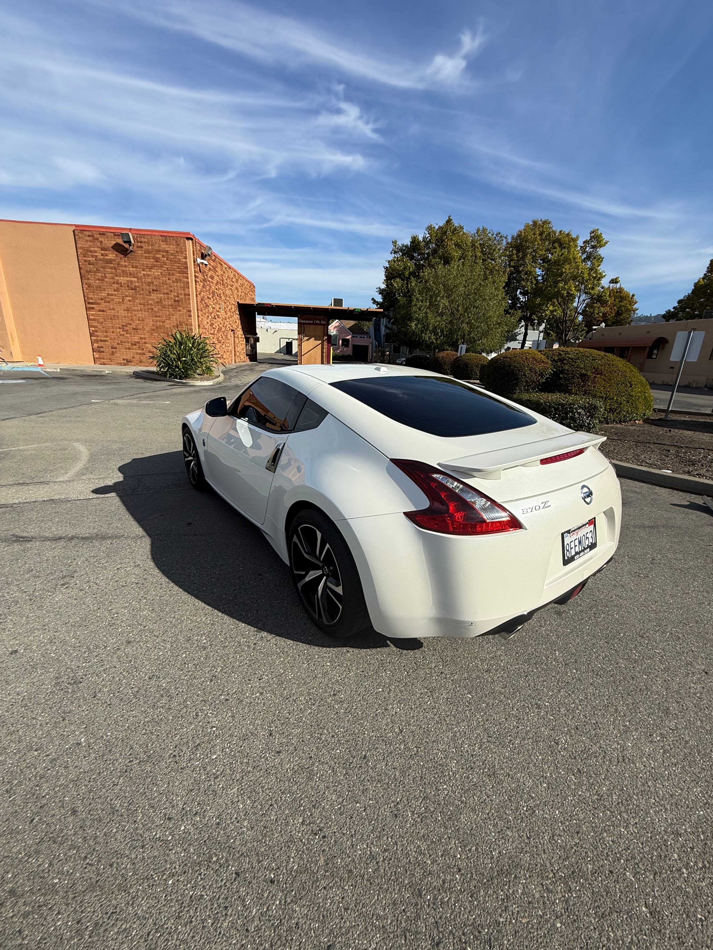Used 2018 Nissan 370Z Coupe RWD image 6